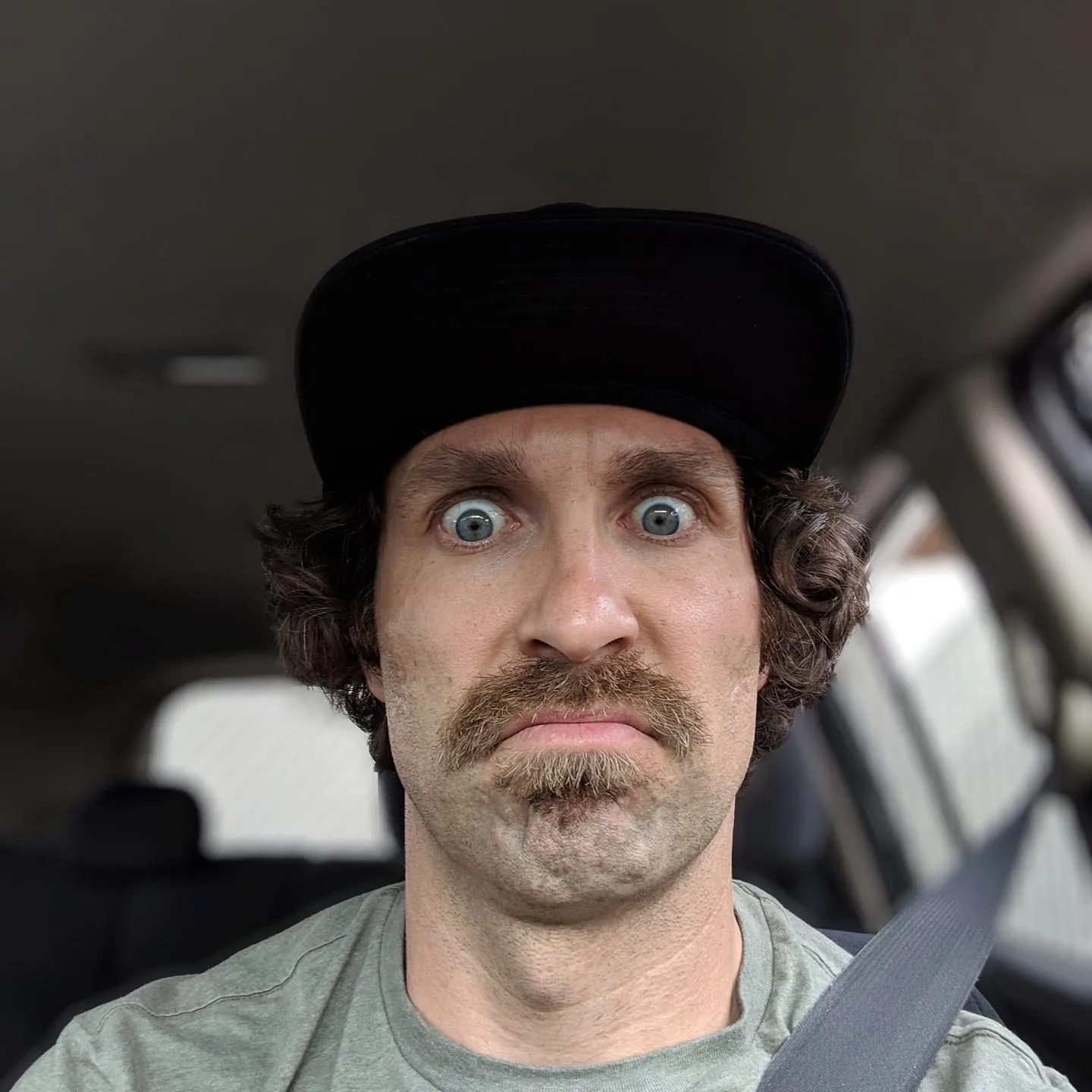 jaron-profile-pic-min_mobile